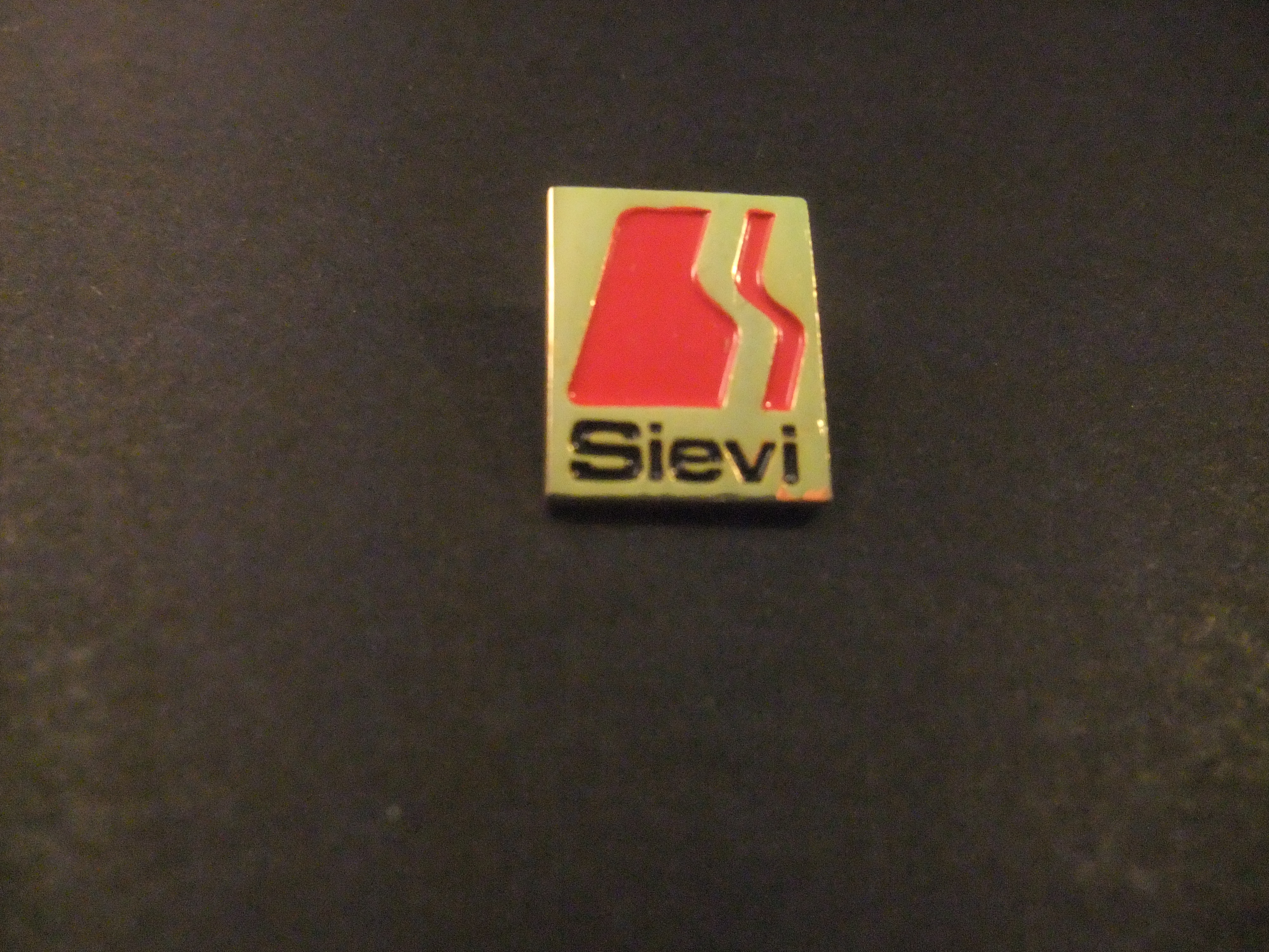 Sievi veiligheids- en werkschoenen, logo